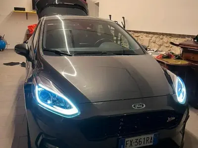 Usata Ford Fiesta ST-Line 86 CV (63 kW) 2018 Grigio Utilitaria