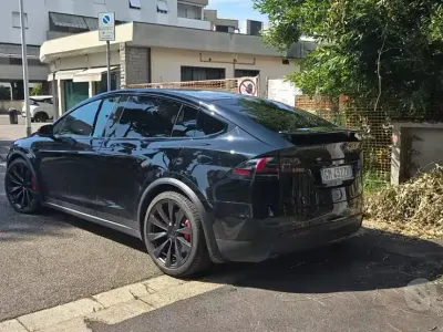 Usata Tesla Model X Plaid 356 kW (485 CV) 2023 Nero SUV