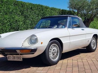 Usata Alfa Romeo Spider Veloce 131 CV (96 kW) 1973 Bianco Cabrio