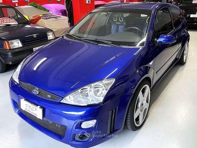 Usata Ford Focus RS 215 CV (158 kW) 2003 Blu/azzurro Berlina