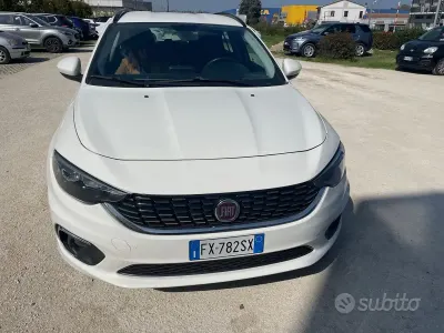 Usata Fiat Tipo 120 CV (88 kW) 2019 Bianco Station wagon