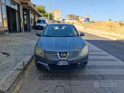 Usata Nissan Qashqai Visia 103 CV (75 kW) 2008 Grigio SUV