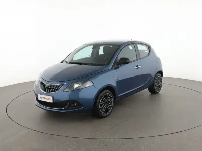 Usata Lancia Ypsilon Gold 70 CV (51 kW) 2021 Blu Utilitaria