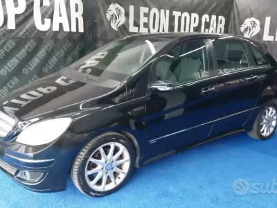 Usata Mercedes B180 140 CV (102 kW) 2008 Nero Monovolume