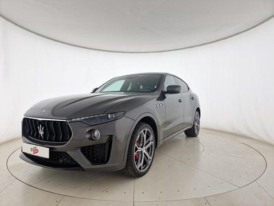 Usata Maserati Levante 275 CV (202 kW) 2021 Grigio scuro SUV