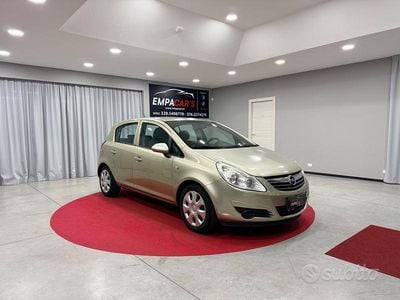 Usata Opel Corsa Enjoy 90 CV (66 kW) 2008 Marrone Utilitaria