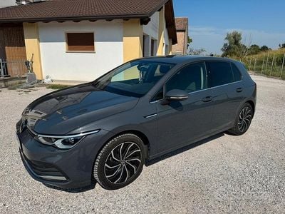 Usata VW Golf VIII 150 CV (110 kW) 2023 Grigio Berlina