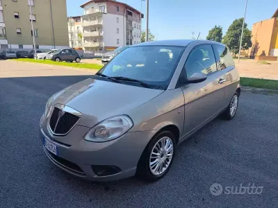 Usata Lancia Ypsilon 60 CV (44 kW) 2008 Marrone Utilitaria