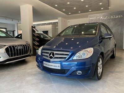 Usata Mercedes B180 Executive 116 CV (85 kW) 2011 Blu/azzurro Monovolume