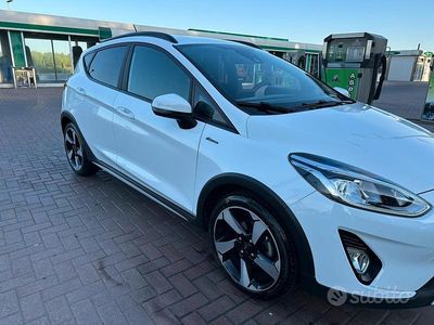 Usata Ford Fiesta Active 85 CV (62 kW) 2020 Bianco Berlina