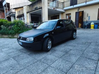 Usata VW Golf IV 105 CV (77 kW) 2003 Nero Berlina