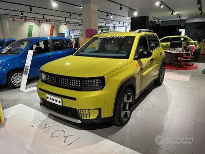 Nuova Fiat Grande Panda La Prima 101 CV (74 kW) 2026 Giallo Utilitaria