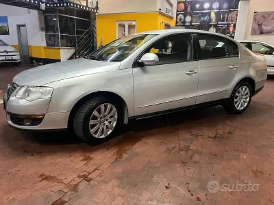 Occasion VW Passat Comfortline 140 PK (102 kW) 2005 Grijs Sedan