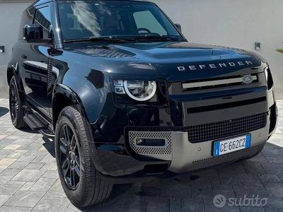 Usata Land Rover Defender SE Dynamic 200 CV (147 kW) 2021 Nero SUV