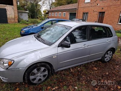 Occasion Kia Cerato 102 PK (75 kW) 2006 Grijs Sedan