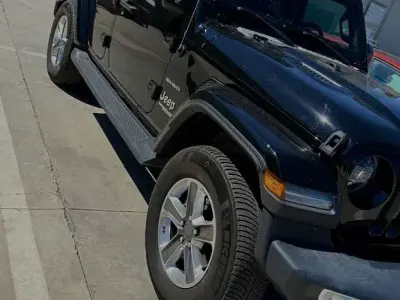Usado Jeep Wrangler Unlimited Sahara 200 CV (147 kW) 2021 SUV