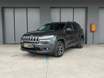 Usata Jeep Cherokee Longitude 185 CV (136 kW) 2016 Grigio SUV