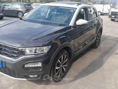 Usata VW T-Roc 150 CV (110 kW) 2019 Nero SUV