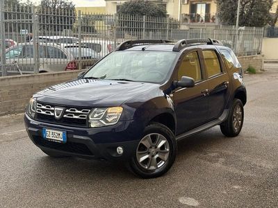 Usata Dacia Duster Lauréate 110 CV (80 kW) 2015 Blu SUV