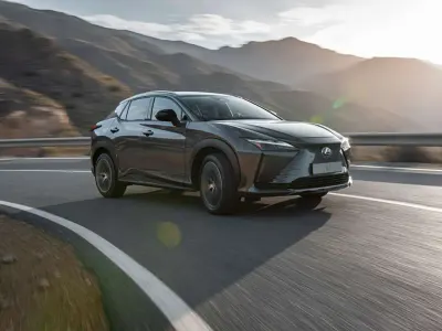 Nuova Lexus RZ 500e Luxury Line 280 kW (381 CV) 2026 Argento SUV