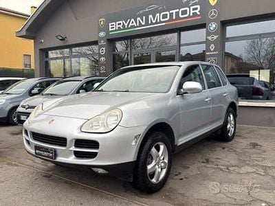 Usata Porsche Cayenne 250 CV (183 kW) 2004 Grigio SUV