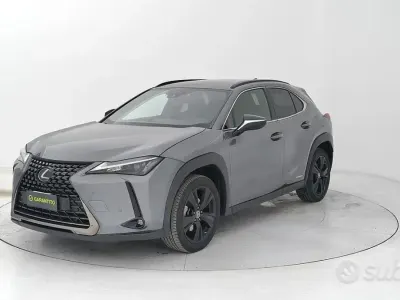 Usata Lexus UX 250h 184 CV (135 kW) 2022 Grigio SUV