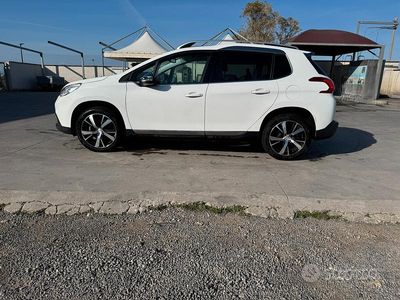 Usata Peugeot 2008 115 CV (84 kW) 2014 Bianco SUV