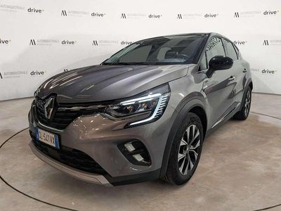 Usata Renault Captur Techno 101 CV (74 kW) 2023 Grigio SUV