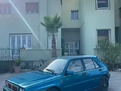 Usata Lancia Delta 130 CV (95 kW) 1991 Bluazzurro Utilitaria