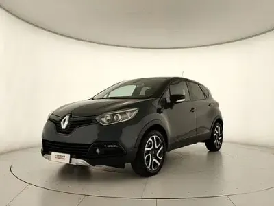 Usata Renault Captur 90 CV (66 kW) 2017 Grigio SUV