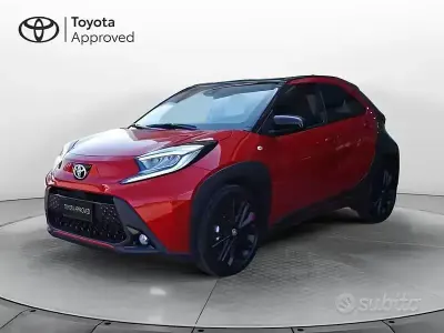 Usata Toyota Aygo X Lounge 72 CV (52 kW) 2022 Rosso SUV