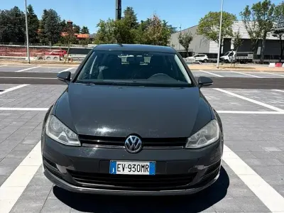 Usata VW Golf VII Trendline 105 CV (77 kW) 2014 Berlina