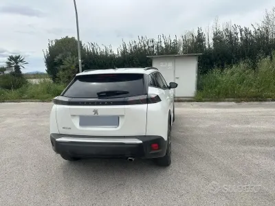 Gebraucht Peugeot 2008 Allure 131 PS (96 kW) 2021 Weiß SUV