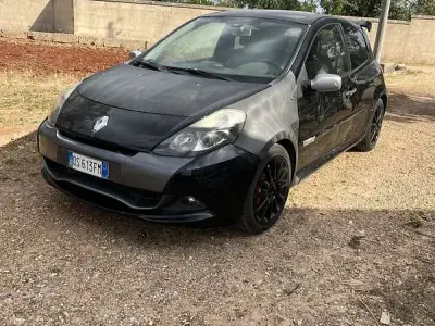 Usata Renault Clio II Luxe 197 CV (144 kW) 2009 Berlina