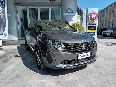 Gebraucht Peugeot 3008 Allure 131 PS (96 kW) 2023 Grau SUV