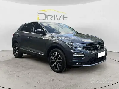 Usata VW T-Roc Style 110 CV (80 kW) 2022 Bluazzurro SUV