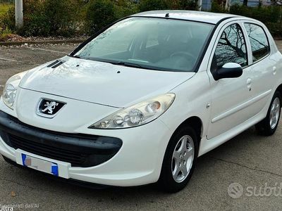 Usata Peugeot 206 60 CV (44 kW) 2012 Bianco Berlina