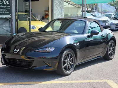 Usata Mazda MX5 Sports-Line 131 CV (96 kW) 2015 Nero Cabrio