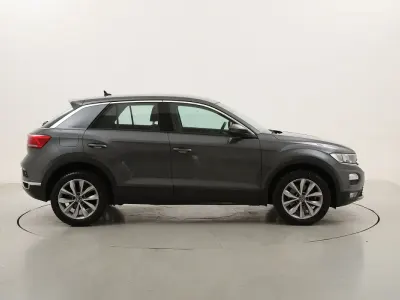 Usata VW T-Roc Business 150 CV (110 kW) 2021 Grigiogrigio SUV