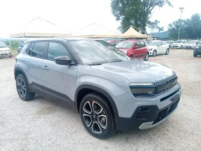 Nuova Jeep Avenger Summit 100 CV (73 kW) 2026 Grigio SUV