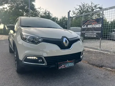 Usata Renault Captur Intens 90 CV (66 kW) 2017 Beige SUV