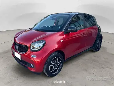 Usata Smart ForFour Prime 88 CV (64 kW) 2015 Rosso Utilitaria