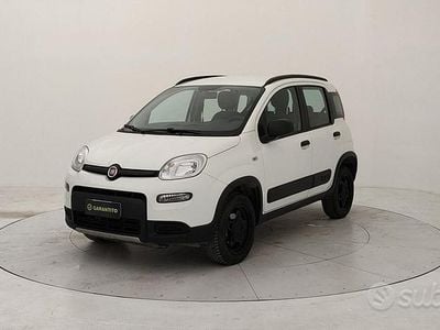 Usata Fiat Panda 4x4 S 86 CV (63 kW) 2021 Bianco Utilitaria