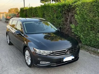 Usata VW Passat Business 120 CV (88 kW) 2020 Grigio Station wagon