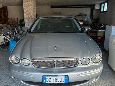 Usata Jaguar X-type 196 CV (144 kW) 2006 Grigio Berlina