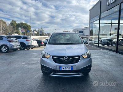 Usata Opel Crossland X 102 CV (75 kW) 2019 Grigio SUV