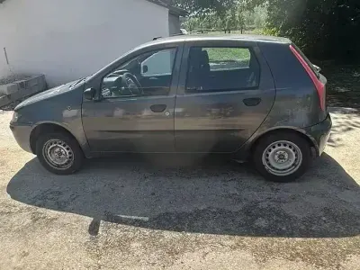 Usata Fiat Punto 60 CV (44 kW) 2000 Grigio Utilitaria
