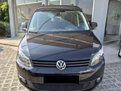 Usata VW Caddy Trendline 109 CV (80 kW) 2012 Nero Monovolume