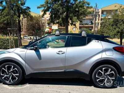 Usata Toyota C-HR Lounge 98 CV (72 kW) 2017 Grigio SUV