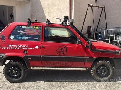 Usata Fiat Panda 4x4 50 CV (36 kW) 1987 Rosso Utilitaria